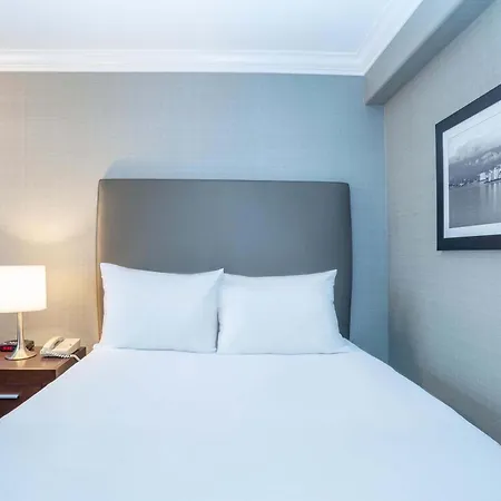 Sandman Hotel & Suites Vancouver Airport-2